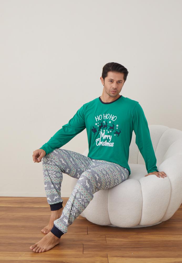 Pijama barbati Craciun "HO HO " maneca lunga ,pantaloni lungi,Culoare Verde, Engros